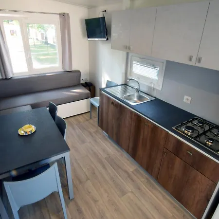 Al Mare Camping - 4 Stelle 3*